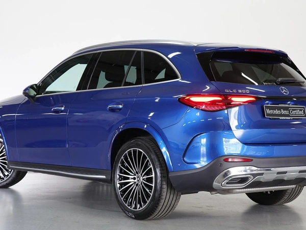 2025 Mercedes-Benz GLC300 AMG Styling Panoramic Sunroof