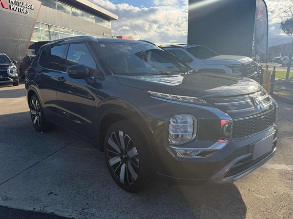 2025 Mitsubishi Outlander Exceed Tourer ZM AWD Automatic