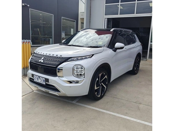 2024 Mitsubishi Outlander Exceed Tourer ZM Automatic
