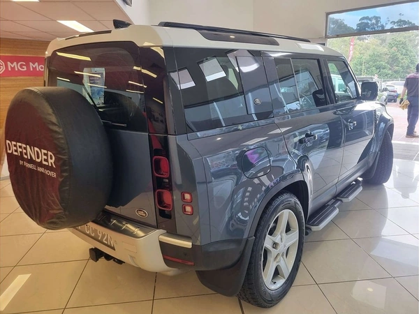 2020 Land Rover Defender 110 D240 SE Turbo Diesel Automatic