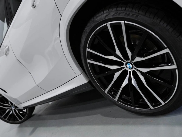 2022 BMW X6 M Sport AWD Panoramic Glass Roof Heated Seats