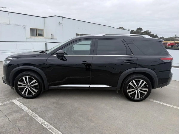 2024 Nissan Pathfinder Ti-L 4WD Automatic Sunroof Leather Seats
